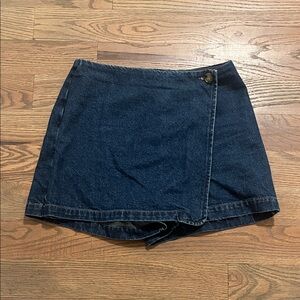 H&M women’s denim skort size 4 EUC